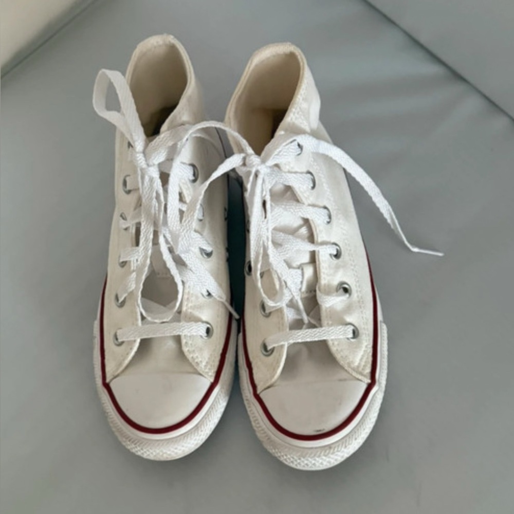 Classic White High-Top Kids Sneakers High top Chuck Taylor All Star Easy-On